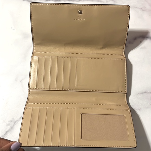 Coach Trifold Leather Wallet with Patchwork, EXCELLENT! Retail $278 - Picture 6 of 12